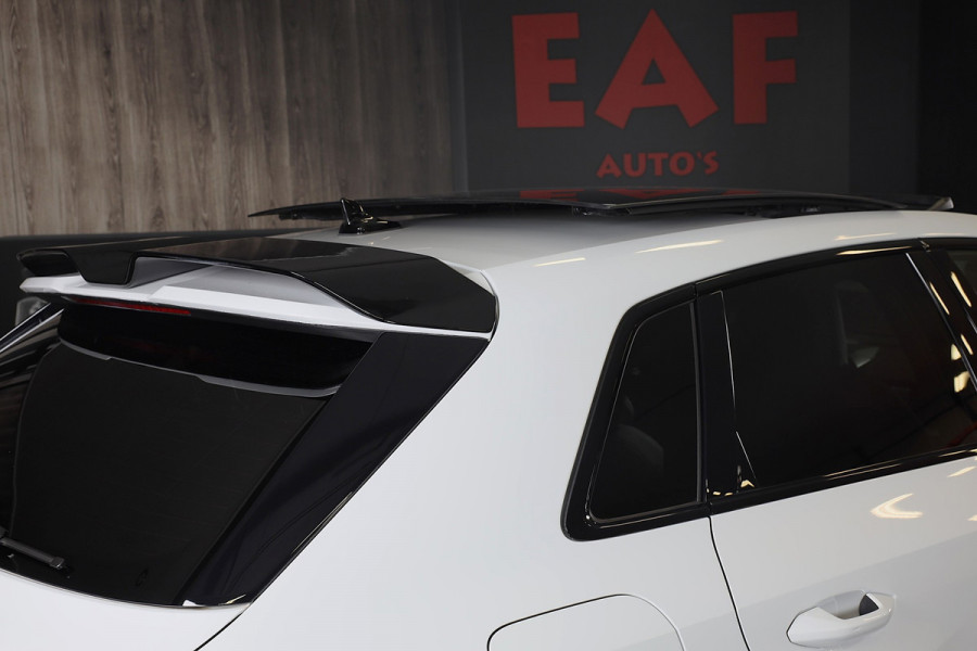 Audi A3 Sportback 45 TFSI e RS3 Look / 245 PK / RS Zetels / B & O / Leder / Head Up / Open Pano / Matrix / Virtual Cockpit / Pdc