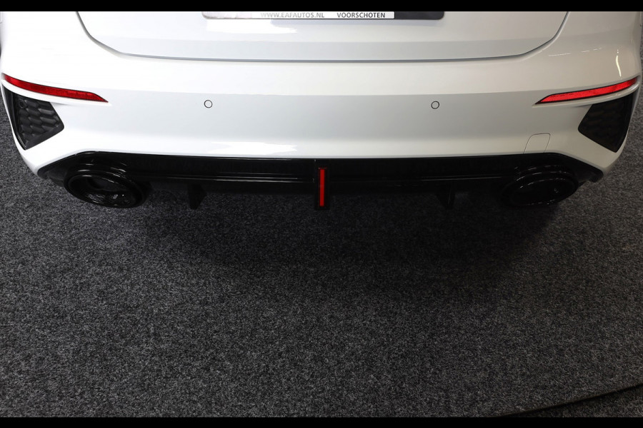 Audi A3 Sportback 45 TFSI e RS3 Look / 245 PK / RS Zetels / B & O / Leder / Head Up / Open Pano / Matrix / Virtual Cockpit / Pdc