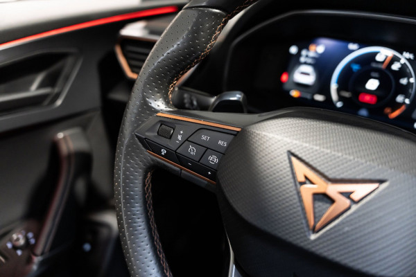 CUPRA Formentor 1.4 e-Hybrid VZ Performance PANO LED