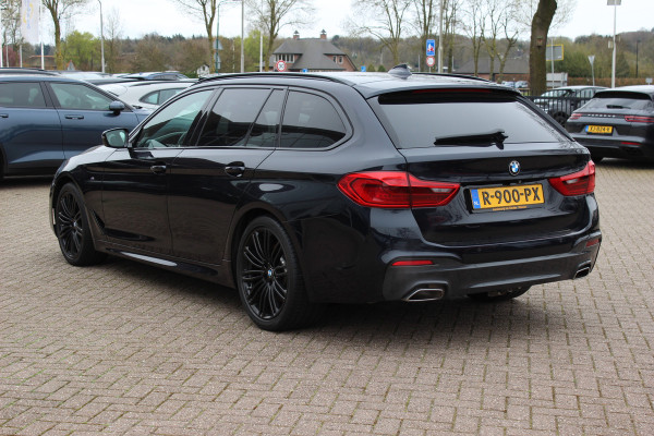 BMW 5 Serie Touring 540i xDrive High Exe. M Sport / Trekhaak / Panoramadak / 360Camera / Head-up / Leder / 19'' / Harman Kardon / CarPlay / Stoelventilatie / Stuur+Stoelverwarming / 4zone / Dodehoek / DAB / ACC