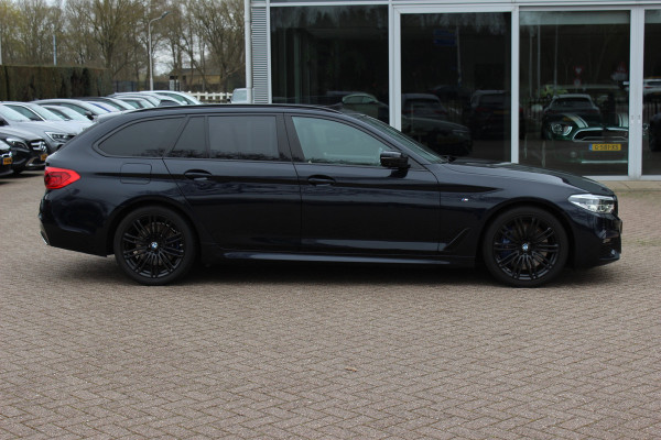 BMW 5 Serie Touring 540i xDrive High Exe. M Sport / Trekhaak / Panoramadak / 360Camera / Head-up / Leder / 19'' / Harman Kardon / CarPlay / Stoelventilatie / Stuur+Stoelverwarming / 4zone / Dodehoek / DAB / ACC