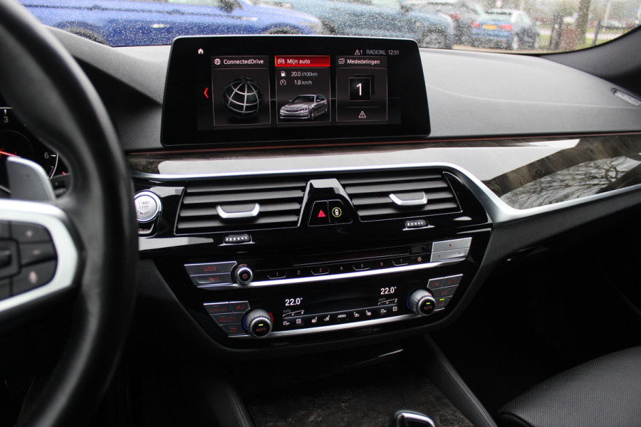 BMW 5 Serie Touring 540i xDrive High Exe. M Sport / Trekhaak / Panoramadak / 360Camera / Head-up / Leder / 19'' / Harman Kardon / CarPlay / Stoelventilatie / Stuur+Stoelverwarming / 4zone / Dodehoek / DAB / ACC