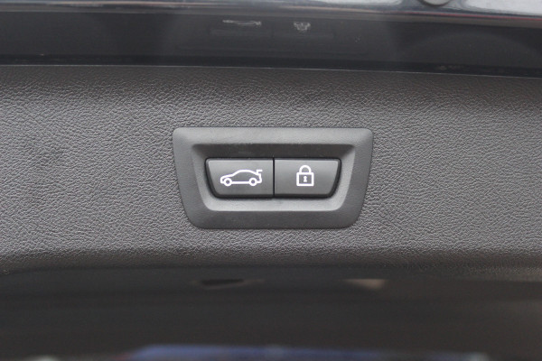 BMW 5 Serie Touring 540i xDrive High Exe. M Sport / Trekhaak / Panoramadak / 360Camera / Head-up / Leder / 19'' / Harman Kardon / CarPlay / Stoelventilatie / Stuur+Stoelverwarming / 4zone / Dodehoek / DAB / ACC