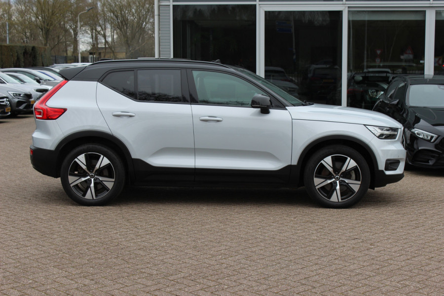 Volvo XC40 Recharge P8 AWD R-Design / SoH 92,1% / Trekhaak / Panoramadak / Camera / Keyless / Harman Kardon / 19'' / Half leder / Stuur+Stoelverwarming / DAB / Dodehoek / ACC