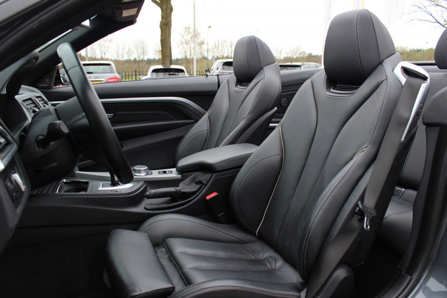 BMW 4 Serie Cabrio 420i High Executive Ed. M Sport / Camera / Leder / Harman Kardon / Nekverwarming / 19'' / Navigatie / Windscherm / DAB / Stoelverwarming / Cruise Control