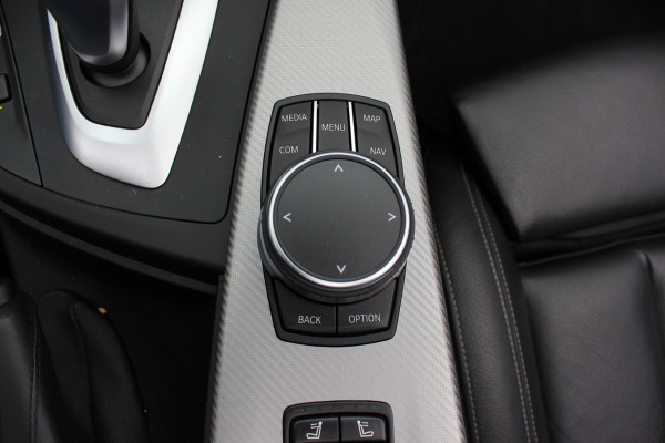 BMW 4 Serie Cabrio 420i High Executive Ed. M Sport / Camera / Leder / Harman Kardon / Nekverwarming / 19'' / Navigatie / Windscherm / DAB / Stoelverwarming / Cruise Control