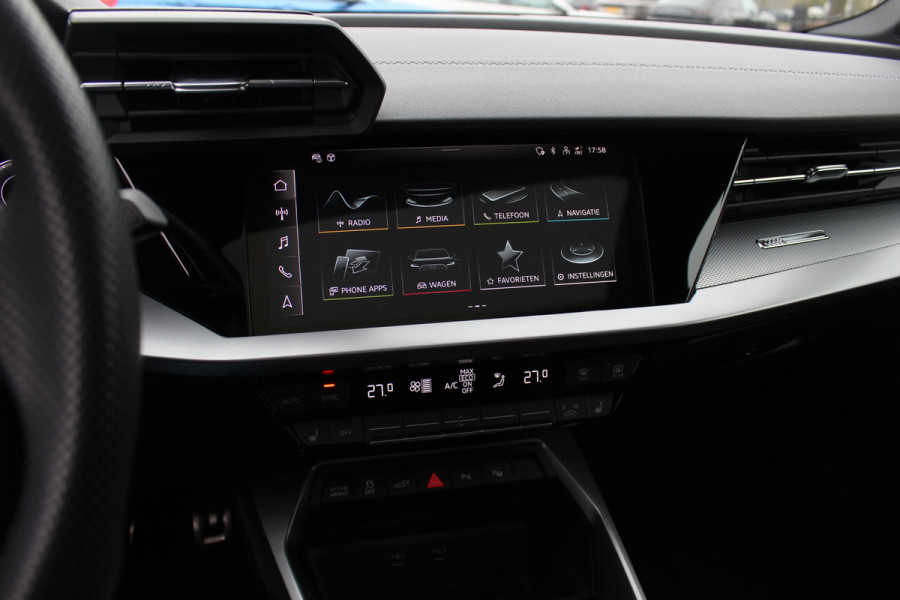 Audi A3 Sportback 45 TFSI e S edition Competition / Trekhaak / Panoramadak / CarPlay / Matrix LED / Keyless / Parkeerhulp V+A / 18'' / Half leder / Navigatie / DAB / Dodehoek / Stoelverwarming / ACC