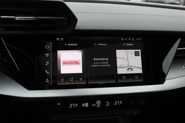 Audi A3 Sportback 45 TFSI e S edition Competition / Trekhaak / Panoramadak / CarPlay / Matrix LED / Keyless / Parkeerhulp V+A / 18'' / Half leder / Navigatie / DAB / Dodehoek / Stoelverwarming / ACC