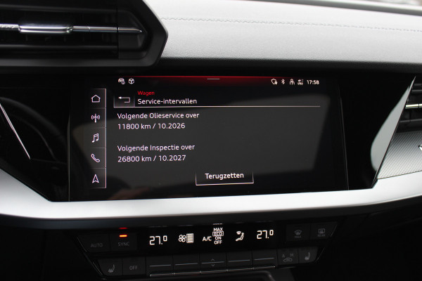 Audi A3 Sportback 45 TFSI e S edition Competition / Trekhaak / Panoramadak / CarPlay / Matrix LED / Keyless / Parkeerhulp V+A / 18'' / Half leder / Navigatie / DAB / Dodehoek / Stoelverwarming / ACC
