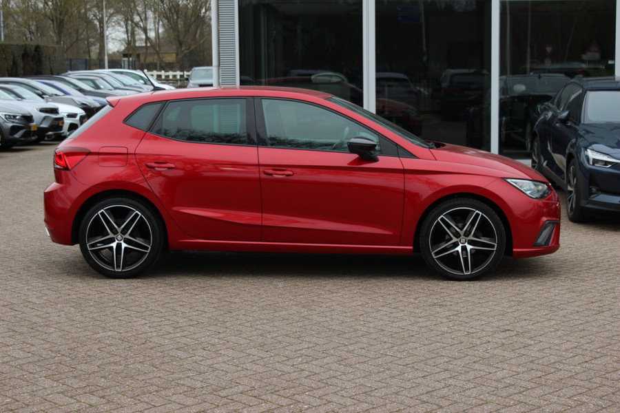 Seat Ibiza 1.0 TSI FR Business Intense / Camera / CarPlay / Keyless / 18'' / DAB / Stoelverwarming / ACC