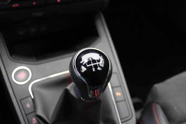 Seat Ibiza 1.0 TSI FR Business Intense / Camera / CarPlay / Keyless / 18'' / DAB / Stoelverwarming / ACC