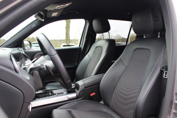 Mercedes-Benz EQB 250 Business Line 7p. 67 kWh / Camera / Apple CarPlay / Half leder / Keyless / 18'' / Navigatie / DAB / Dodehoek / Cruise Control