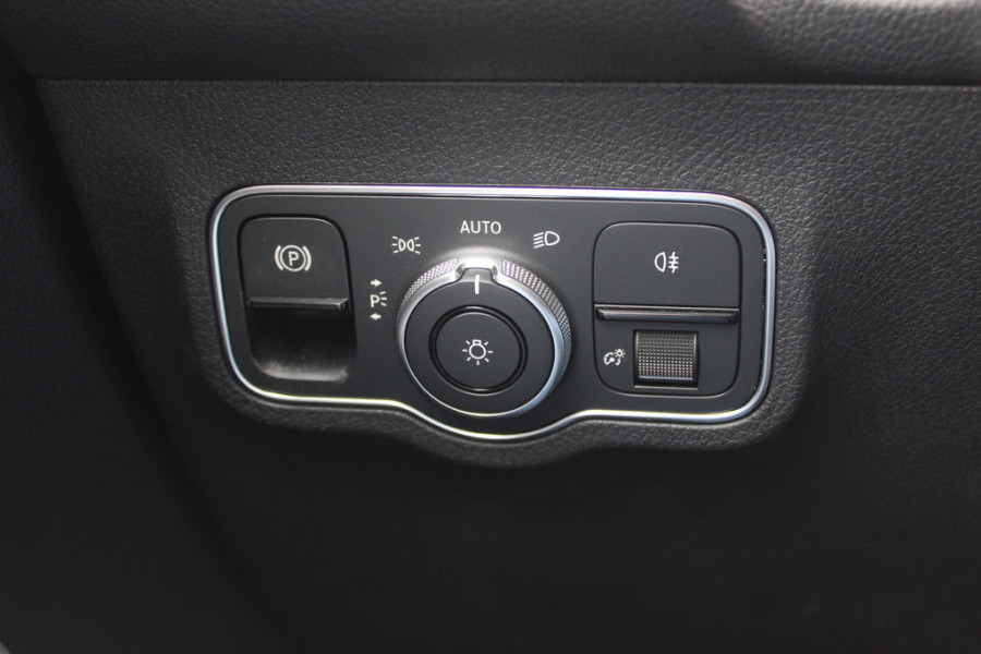 Mercedes-Benz EQB 250 Business Line 7p. 67 kWh / Camera / Apple CarPlay / Half leder / Keyless / 18'' / Navigatie / DAB / Dodehoek / Cruise Control