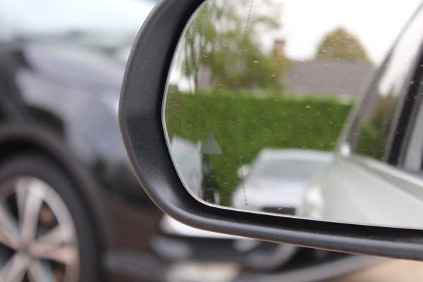 Mercedes-Benz EQB 250 Business Line 7p. 67 kWh / Camera / Apple CarPlay / Half leder / Keyless / 18'' / Navigatie / DAB / Dodehoek / Cruise Control