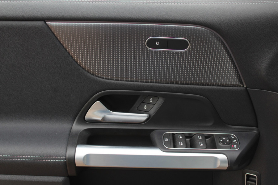 Mercedes-Benz EQB 250 Business Line 7p. 67 kWh / Camera / Apple CarPlay / Half leder / Keyless / 18'' / Navigatie / DAB / Dodehoek / Cruise Control