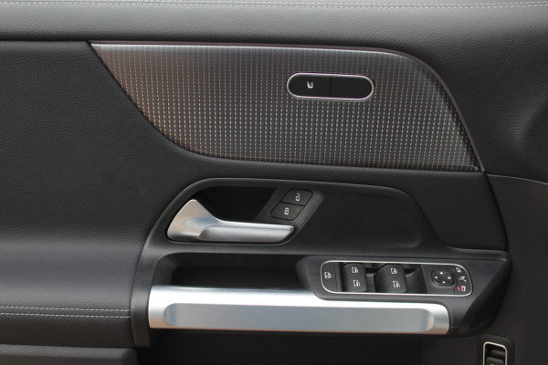 Mercedes-Benz EQB 250 Business Line 7p. 67 kWh / Camera / Apple CarPlay / Half leder / Keyless / 18'' / Navigatie / DAB / Dodehoek / Cruise Control