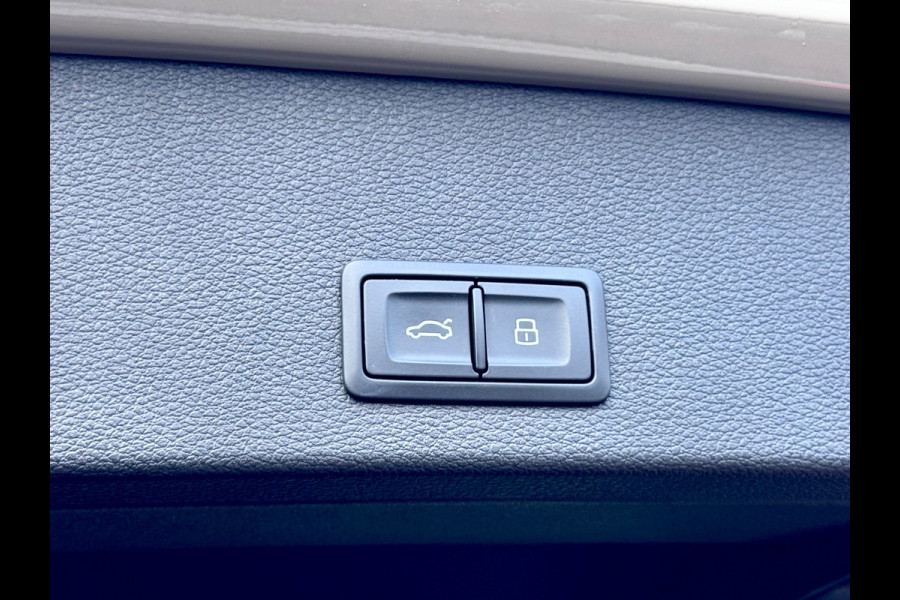 Audi Q2 35 TFSI S Edition Pano/Keyless/Camera/Sfeer