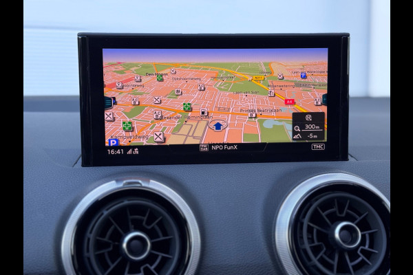 Audi Q2 35 TFSI S Edition Pano/Keyless/Camera/Sfeer