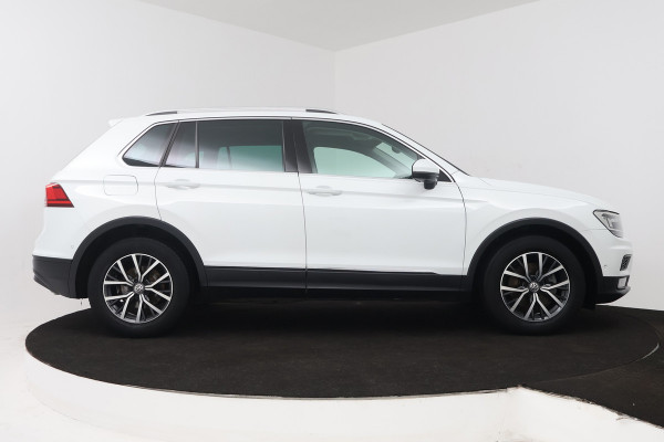 Volkswagen Tiguan 1.5 TSI Comfortline Business (NAVIGATIE, TREKHAAK, 360 CAMERA, VIRTUAL COCKPIT, LED)