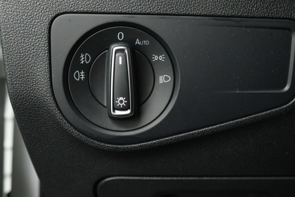 Volkswagen Tiguan 1.5 TSI Comfortline Business (NAVIGATIE, TREKHAAK, 360 CAMERA, VIRTUAL COCKPIT, LED)