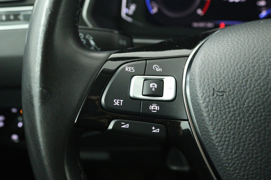Volkswagen Tiguan 1.5 TSI Comfortline Business (NAVIGATIE, TREKHAAK, 360 CAMERA, VIRTUAL COCKPIT, LED)