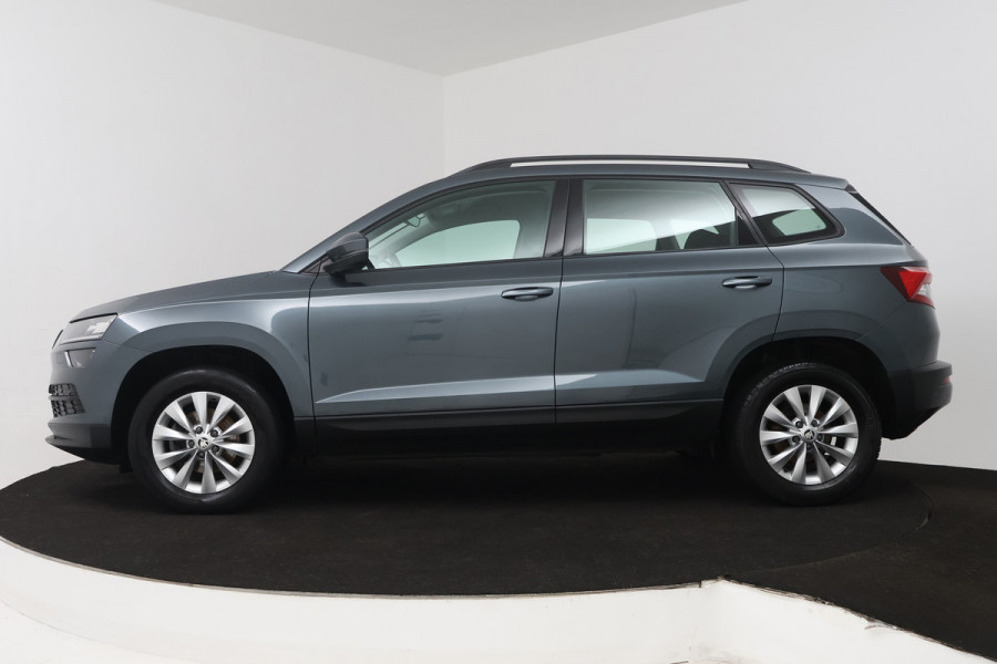 Škoda Karoq 1.0 TSI Clever Edition (NAVIGATIE, STOELVERWARMING, PARKEERSENSOREN, CARPLAY)