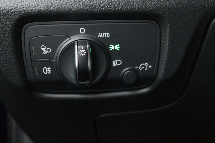 Audi A3 Sportback 35 TFSI CoD Advance Sport S-Line (VIRTUAL COCKPIT, STOELVERWARMING, LED, PDC, 1e EIGENAAR, GOED ONDERHOUDEN)