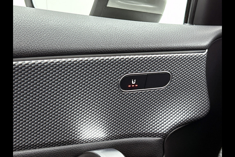 Mercedes-Benz A-Klasse 180 Business Solution Luxury Ledkoplampen | Sfeerverlichting | Stoelverwarming | Parkeerpakket met achteruitrijcamera. Inclusief 48 maanden MB Certified garantie voor Europa.