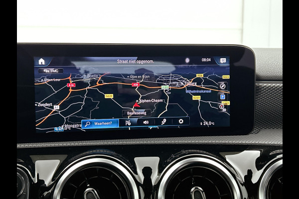 Mercedes-Benz A-Klasse 180 Business Solution Luxury Ledkoplampen | Sfeerverlichting | Stoelverwarming | Parkeerpakket met achteruitrijcamera. Inclusief 48 maanden MB Certified garantie voor Europa.