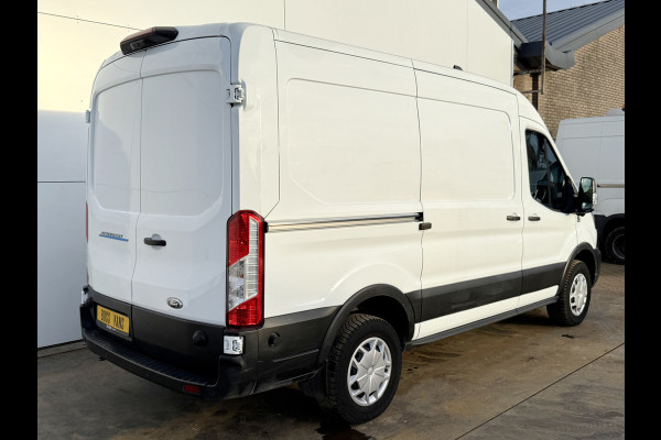 Ford E-Transit 390 75kWh 184PK 390 Elektrisch 75kWh 334km WLTP BEV Snelladen L2H2 Climate Control Tachograaf Carplay 360° Camera Stoelverwarming Parkeersensoren voor achter Laadkabel