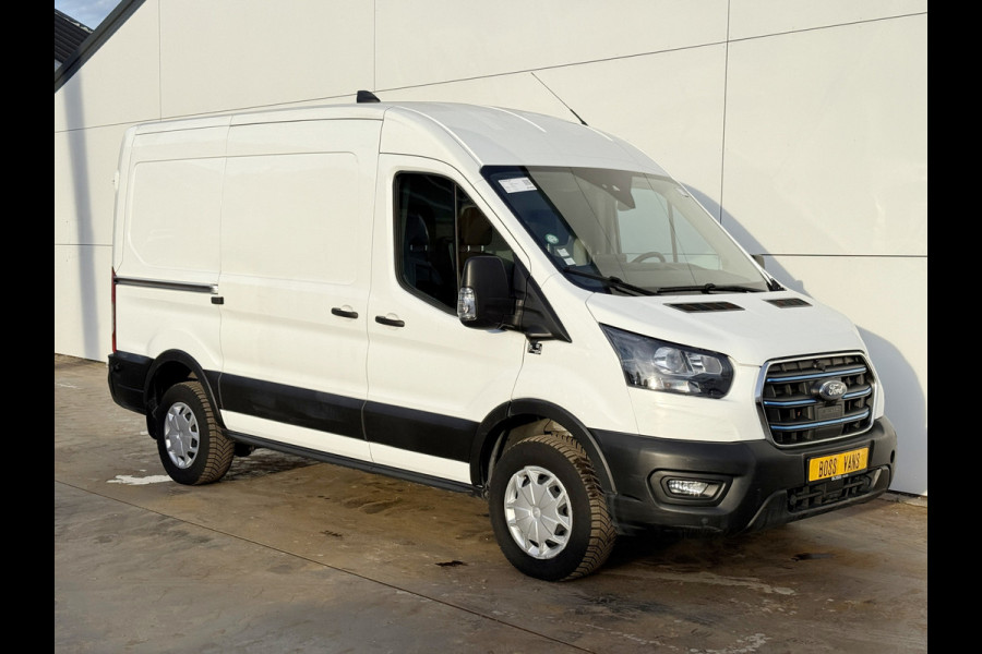 Ford E-Transit 390 75kWh 184PK 390 Elektrisch 75kWh 334km WLTP BEV Snelladen L2H2 Climate Control Tachograaf Carplay 360° Camera Stoelverwarming Parkeersensoren voor achter Laadkabel