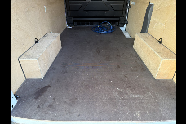 Ford E-Transit 390 75kWh 184PK 390 Elektrisch 75kWh 334km WLTP BEV Snelladen L2H2 Climate Control Tachograaf Carplay 360° Camera Stoelverwarming Parkeersensoren voor achter Laadkabel