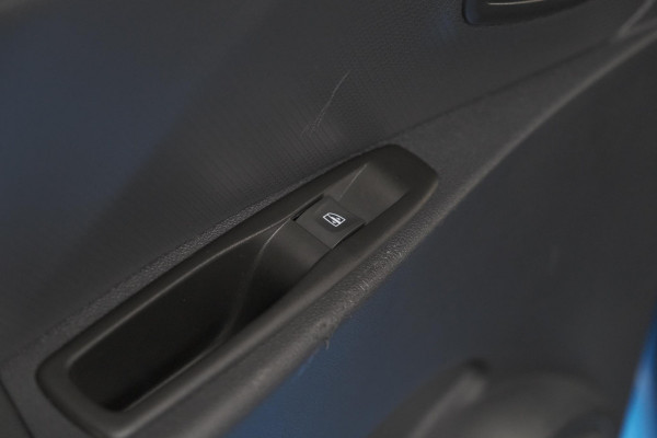 Renault Clio Estate TCe 90 Intens | Navigatie | Parkeersensoren | Half Leder | Climate Control | Dakrails