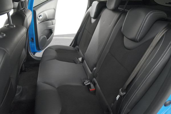 Renault Clio Estate TCe 90 Intens | Navigatie | Parkeersensoren | Half Leder | Climate Control | Dakrails