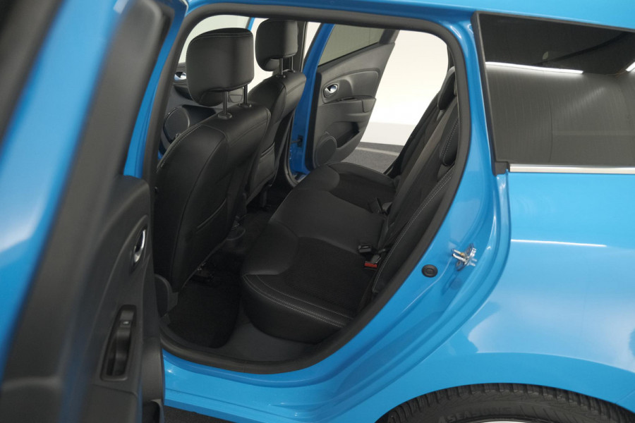 Renault Clio Estate TCe 90 Intens | Navigatie | Parkeersensoren | Half Leder | Climate Control | Dakrails