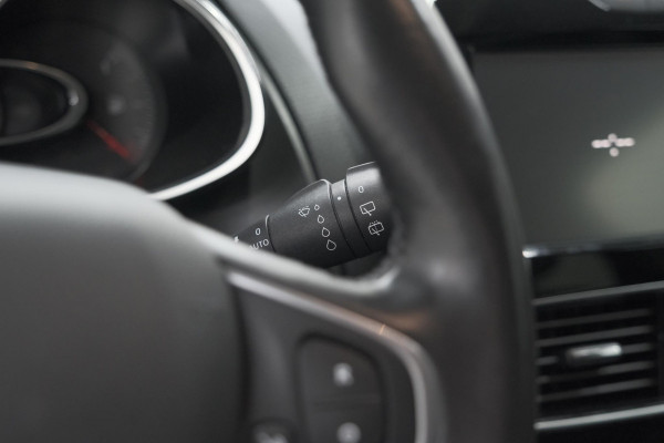 Renault Clio Estate TCe 90 Intens | Navigatie | Parkeersensoren | Half Leder | Climate Control | Dakrails