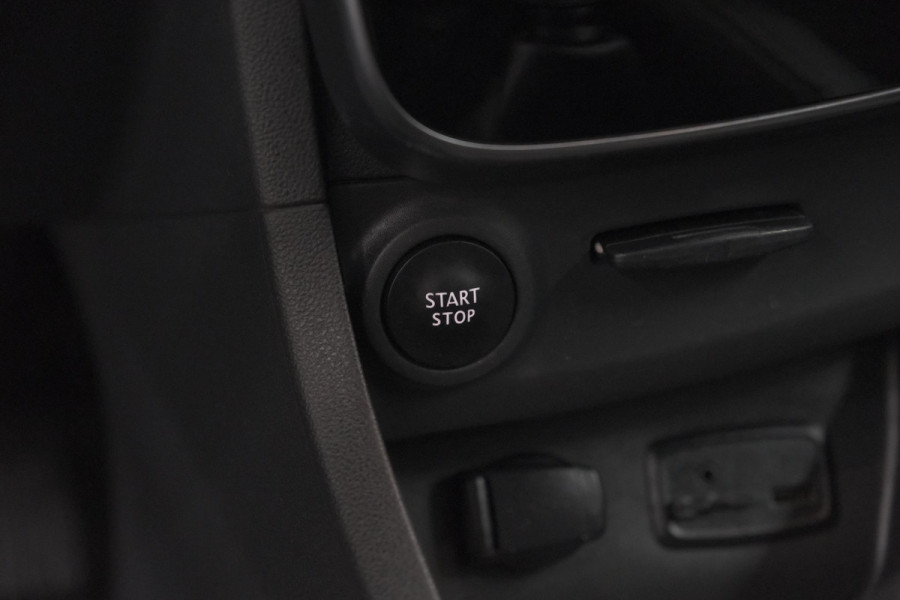 Renault Clio Estate TCe 90 Intens | Navigatie | Parkeersensoren | Half Leder | Climate Control | Dakrails