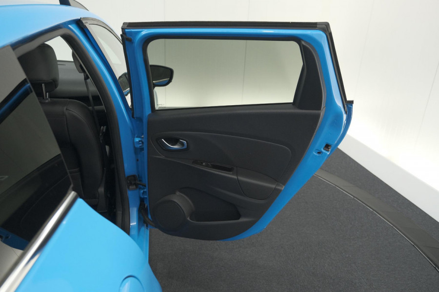 Renault Clio Estate TCe 90 Intens | Navigatie | Parkeersensoren | Half Leder | Climate Control | Dakrails