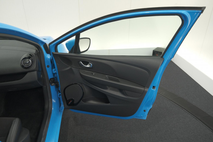 Renault Clio Estate TCe 90 Intens | Navigatie | Parkeersensoren | Half Leder | Climate Control | Dakrails