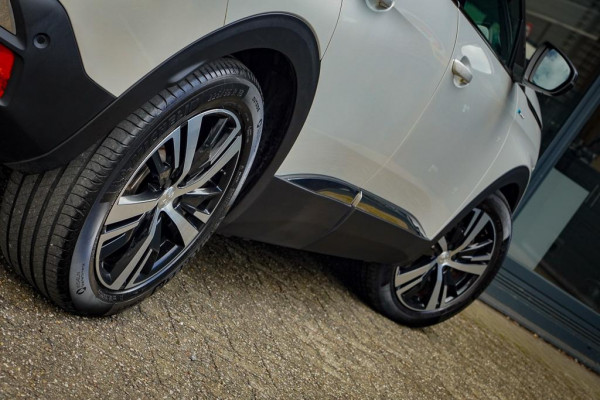 Peugeot 3008 1.6 HYbrid4 300 GT / Dode Hoek / Zwart Dak / Parelmoer Wit / Carplay