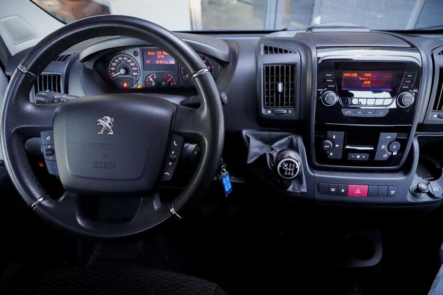 Peugeot Boxer 335 2.2 BlueHDi 165 L3H2 Pro / Oprijwagen / Autotransport / 1290 kg laadgewicht / Luchtvering / Lier / Jegger Alu Opbouw