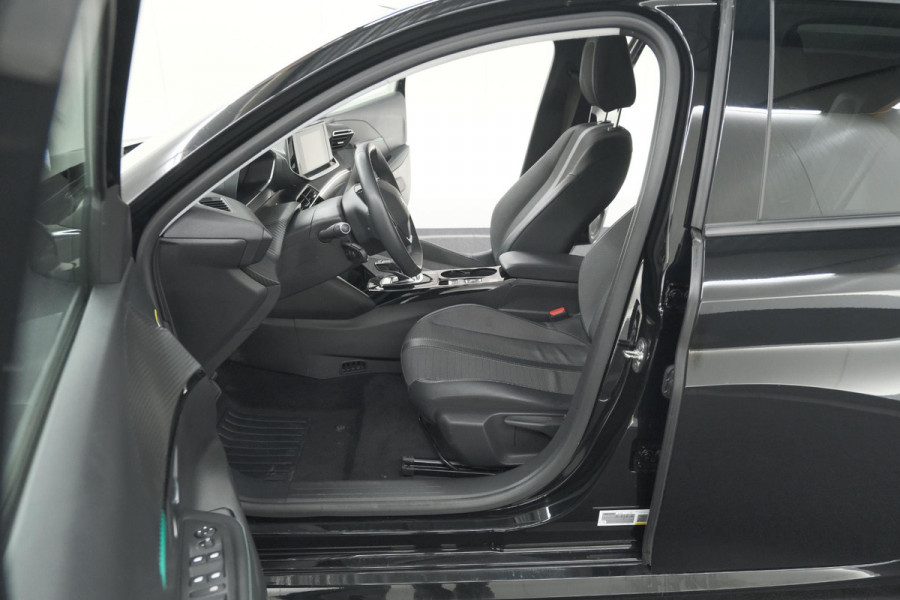 Peugeot e-208 EV Allure 50 kWh | Parkeersensoren | Apple Carplay | Climate Control | 3-fasen