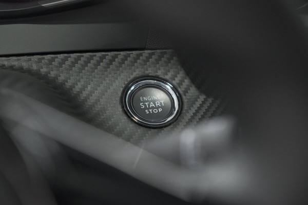 Peugeot e-208 EV Allure 50 kWh | Parkeersensoren | Apple Carplay | Climate Control | 3-fasen