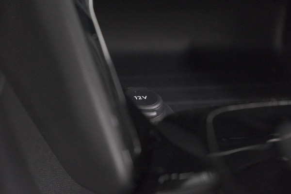 Peugeot e-208 EV Allure 50 kWh | Parkeersensoren | Apple Carplay | Climate Control | 3-fasen