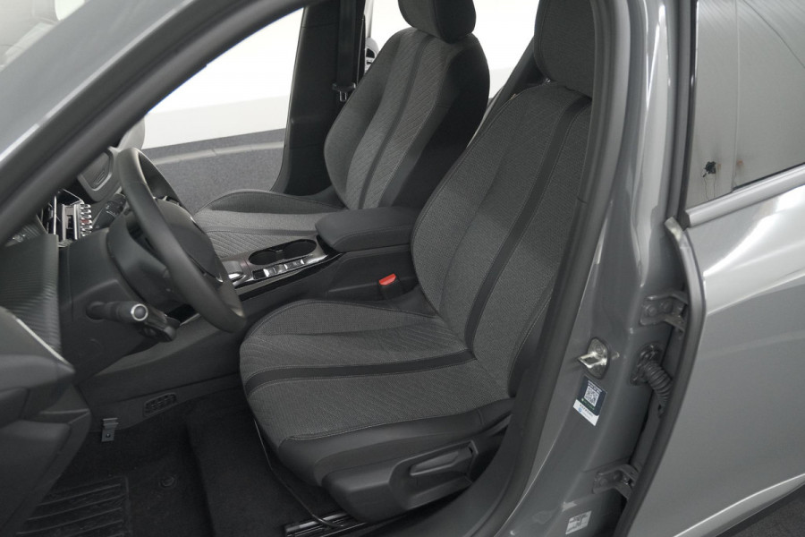 Peugeot e-2008 EV Allure 54 kWh | 3 Fase Laadfunctie | Camera | Navigatie | Apple Carplay
