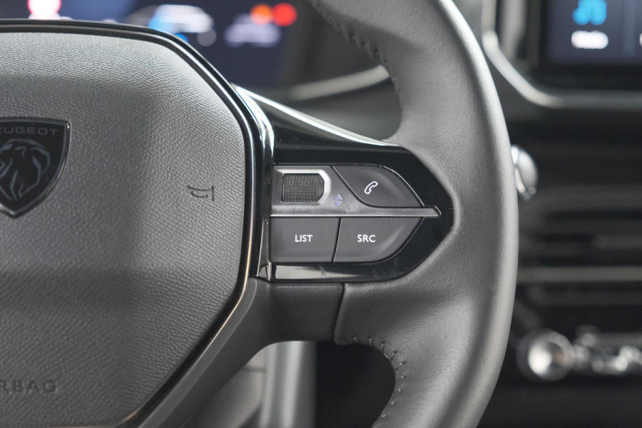 Peugeot e-2008 EV Allure 54 kWh | 3 Fase Laadfunctie | Camera | Navigatie | Apple Carplay
