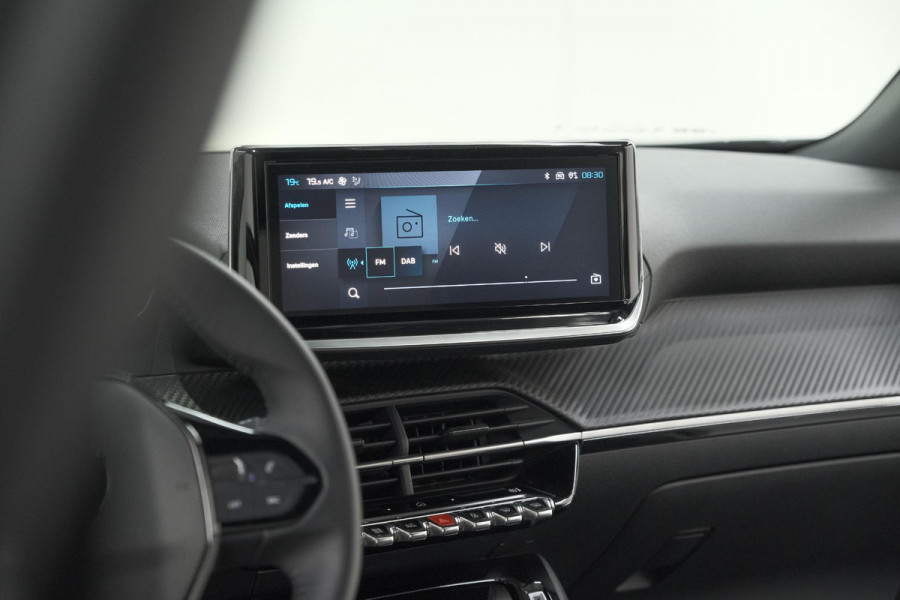 Peugeot e-2008 EV Allure 54 kWh | 3 Fase Laadfunctie | Camera | Navigatie | Apple Carplay