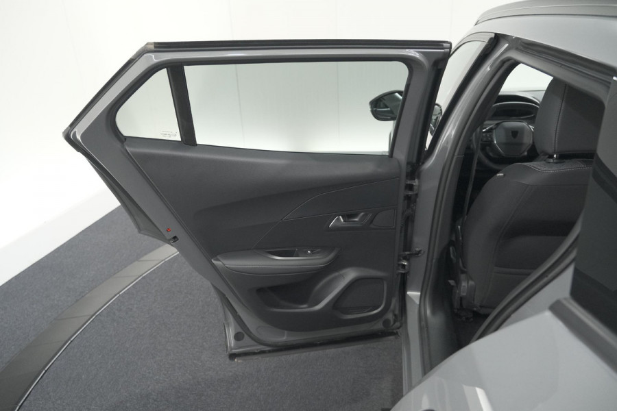 Peugeot e-2008 EV Allure 54 kWh | 3 Fase Laadfunctie | Camera | Navigatie | Apple Carplay