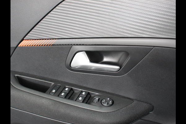 Peugeot 208 1.2 PureTech 100pk Active Pack Navigatie Apple Carplay/Android Auto Parkeersensoren achter Cruise Control Airco Lichtmetalen velgen