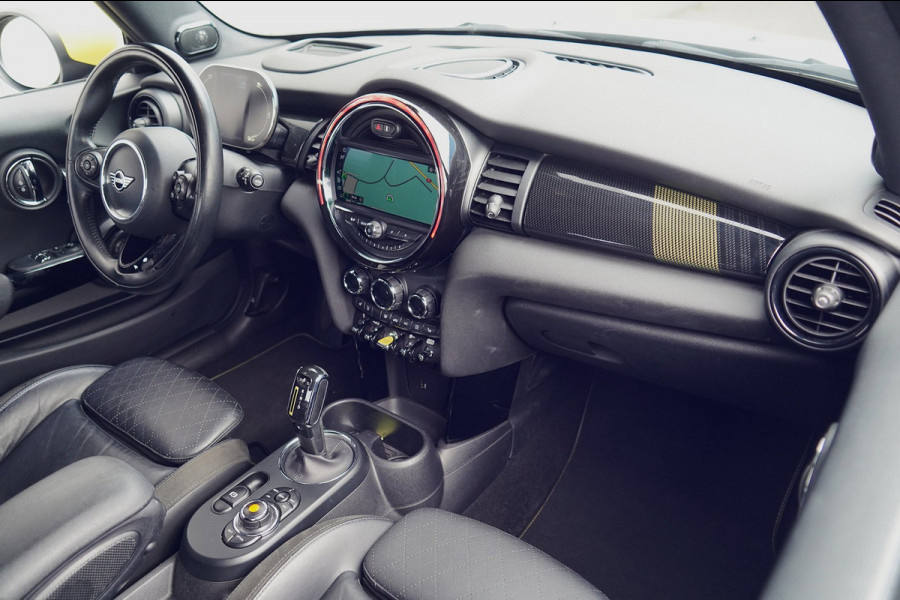 MINI Mini Electric Charged 33 kWh / Incl. BTW / Harman Kardon / Camera / Navi / Stoelverw. / Head-Up / Leder